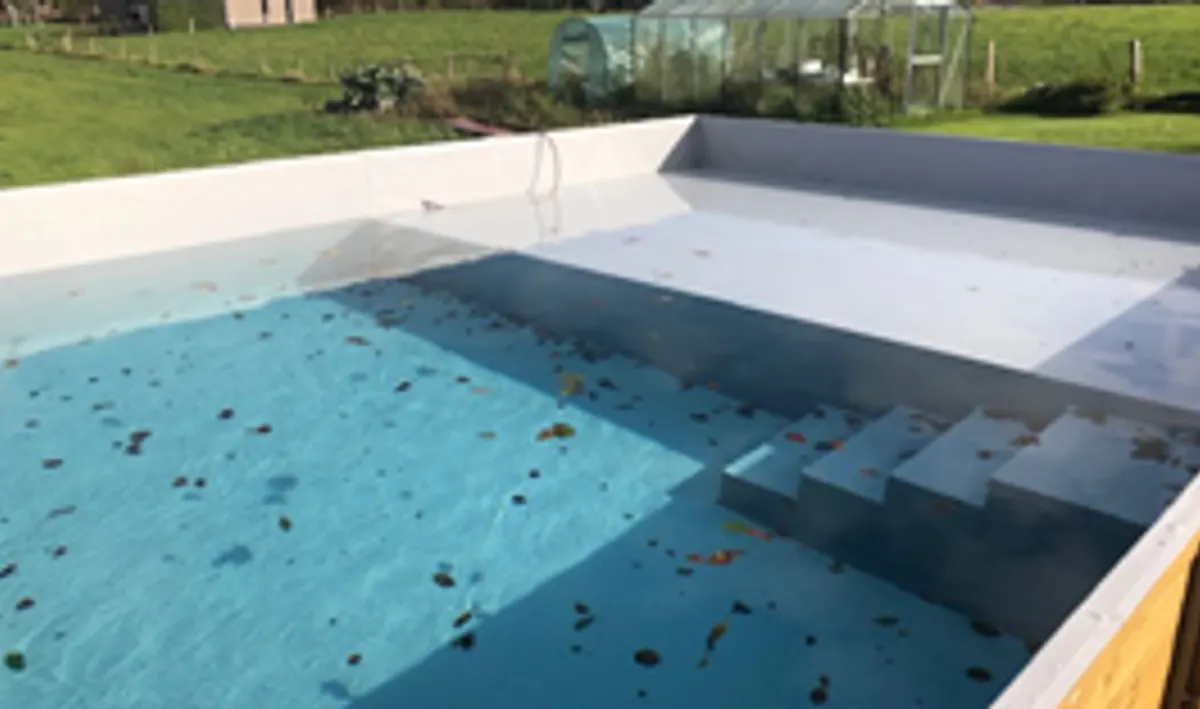 Escalier et plage piscine Philo Wood